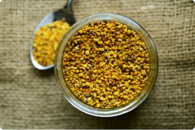 The color and taste of pollen particles are characteristic of each specific plant type. In addition to interesting taste, bee pollen has a lot of health benefits. Chopollen.